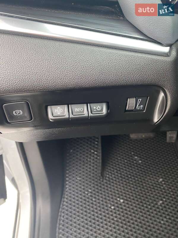 Внедорожник / Кроссовер Buick Enclave 2021 в Дергачах