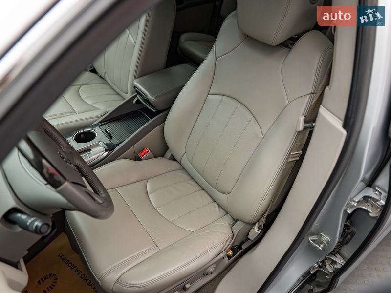 Позашляховик / Кросовер Buick Enclave 2017 в Києві фото 9 Позашляховик / Кросовер Buick Enclave 2017 в Києві