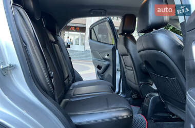 Позашляховик / Кросовер Buick Encore 2013 в 