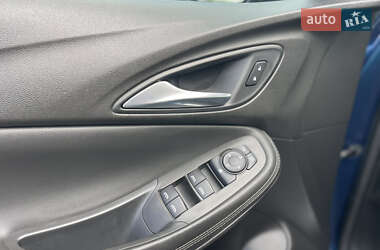 Внедорожник / Кроссовер Buick Encore 2020 в 