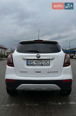 Позашляховик / Кросовер Buick Encore 2016 в 