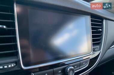 Внедорожник / Кроссовер Buick Encore 2017 в 