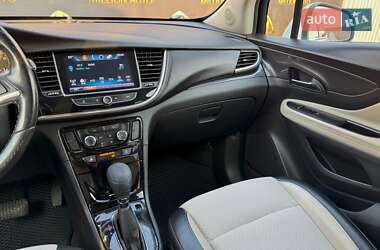 Позашляховик / Кросовер Buick Encore 2018 в 