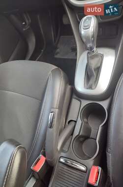 Позашляховик / Кросовер Buick Encore 2013 в 