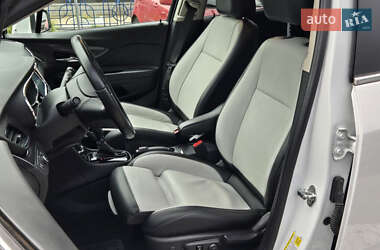 Внедорожник / Кроссовер Buick Encore 2018 в 