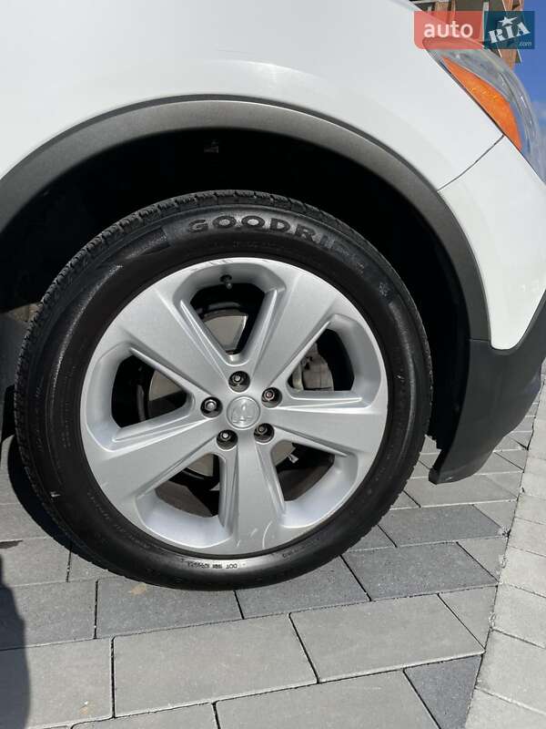 Внедорожник / Кроссовер Buick Encore 2016 в Львове