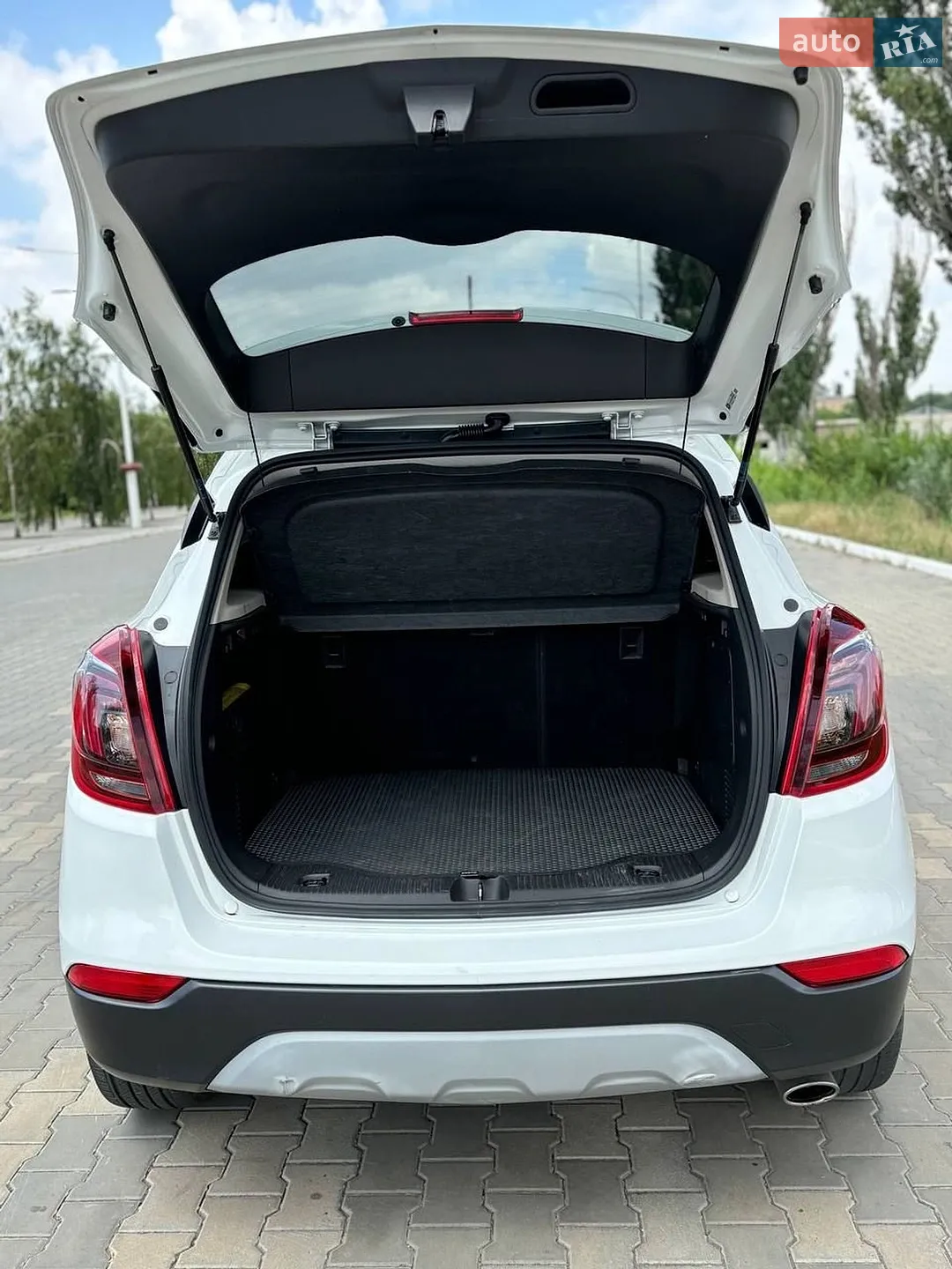 2019 Buick Encore - мініатюра 2