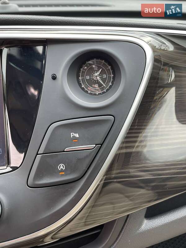 Позашляховик / Кросовер Buick Envision 2018 в Києві