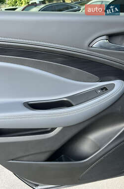 Внедорожник / Кроссовер Buick Envision 2018 в 