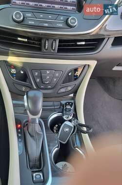 Позашляховик / Кросовер Buick Envision 2020 в 
