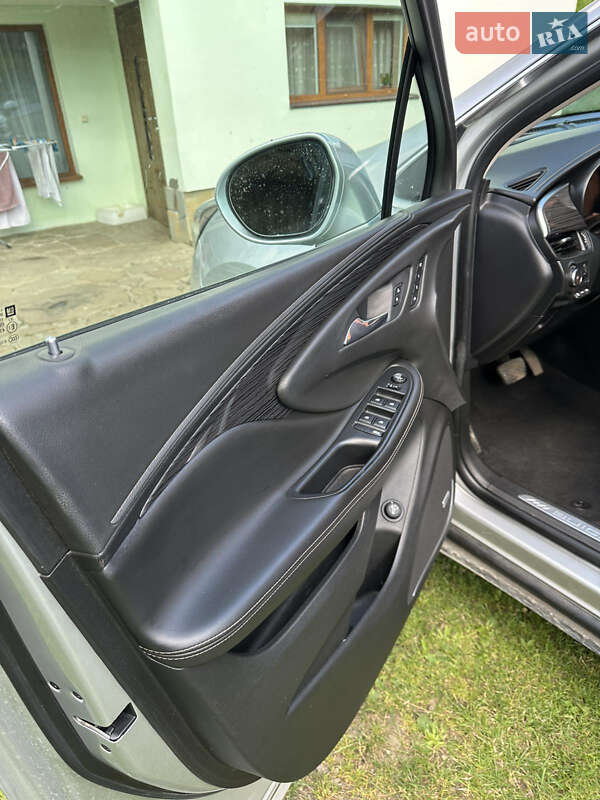 Позашляховик / Кросовер Buick Envision 2016 в Яремчі фото 9 Позашляховик / Кросовер Buick Envision 2016 в Яремчі