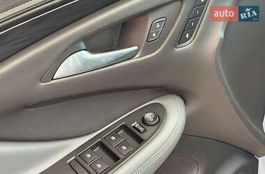 Внедорожник / Кроссовер Buick Envision 2020 в 