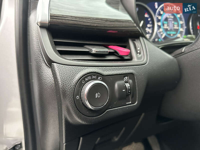 Позашляховик / Кросовер Buick Envision 2016 в Києві