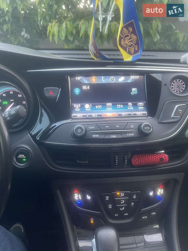 Внедорожник / Кроссовер Buick Envision 2016 в Киеве