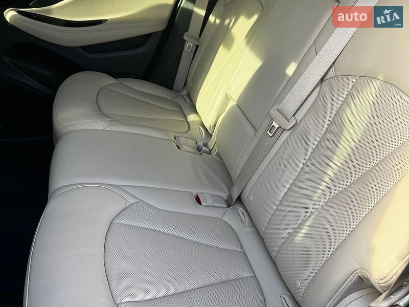 Позашляховик / Кросовер Buick Envision 2020 в Дніпрі