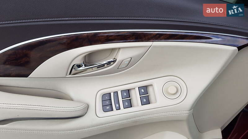 Седан Buick LaCrosse 2015 в Городке
