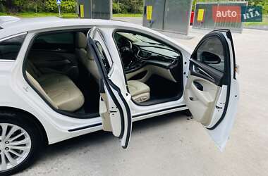 Седан Buick LaCrosse 2018 в 