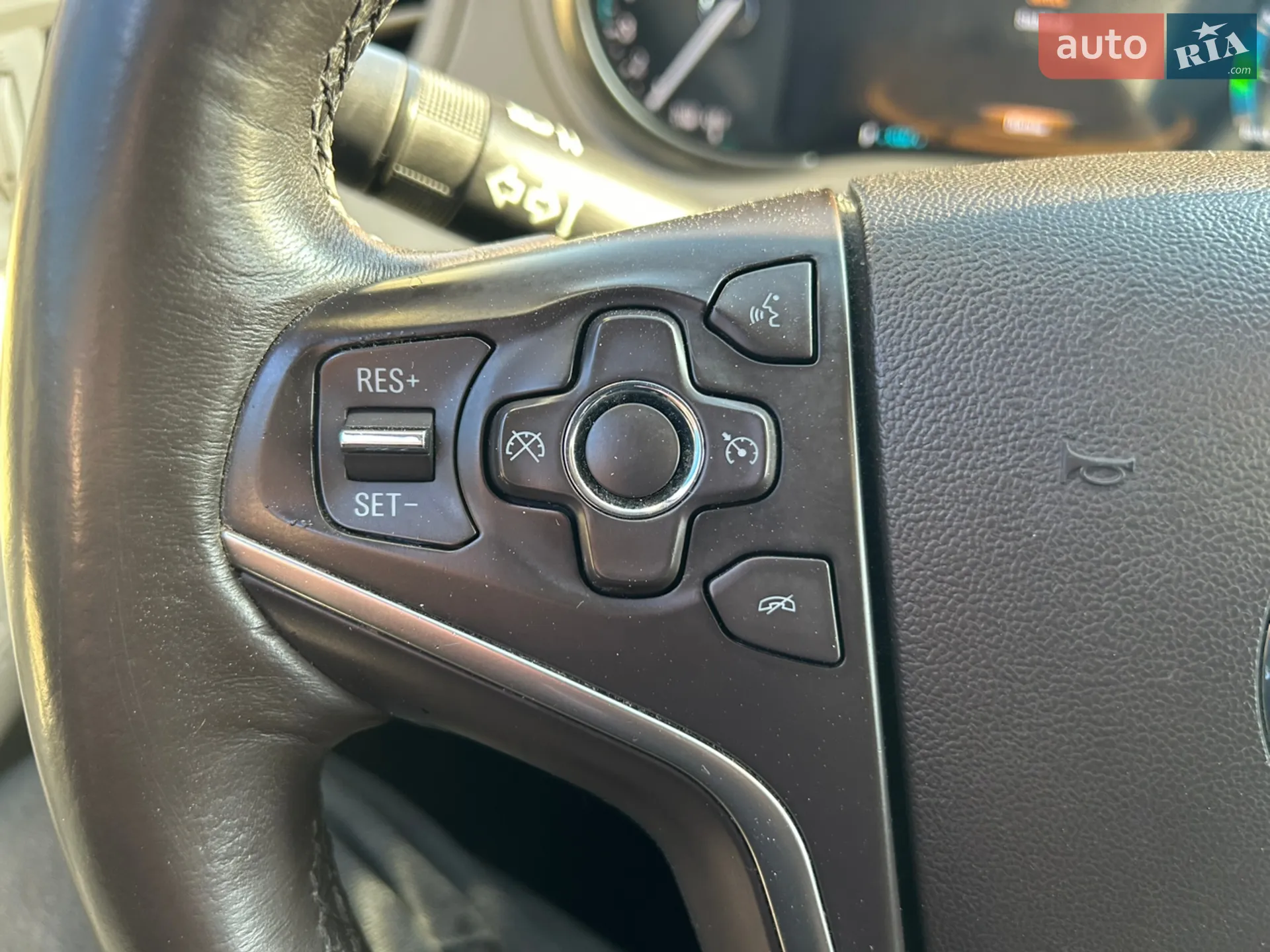 2014 Buick LaCrosse - мініатюра 30