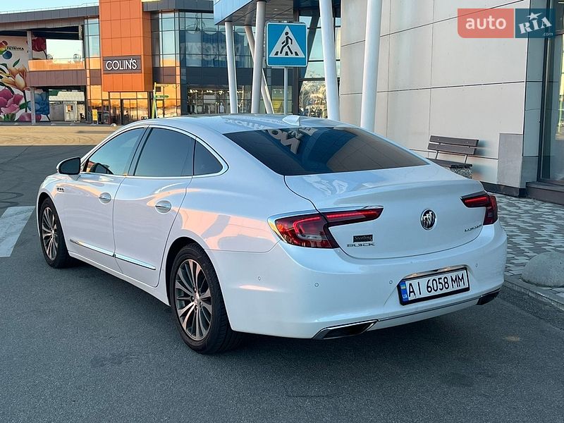 Седан Buick LaCrosse 2016 в Киеве