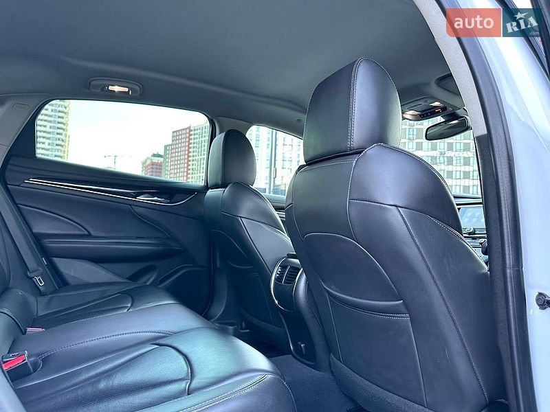 Седан Buick LaCrosse 2017 в Киеве