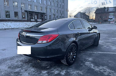 Седан Buick Regal 2011 в 