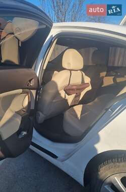 Седан Buick Regal 2010 в Сумах
