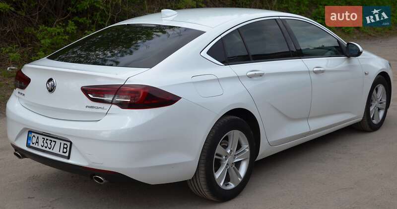 Седан Buick Regal 2018 в Киеве