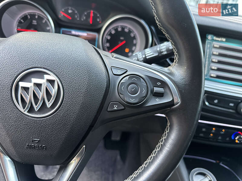 Седан Buick Regal 2018 в Киеве