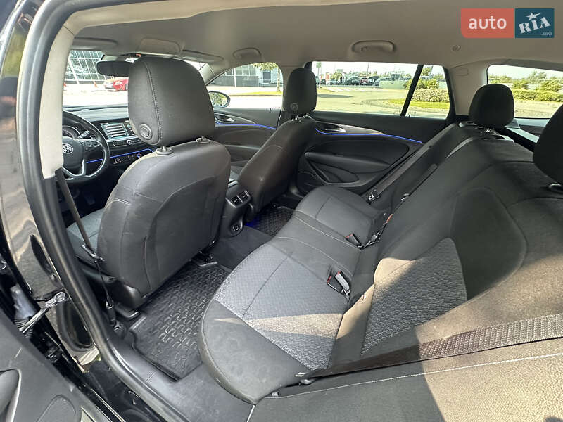 Седан Buick Regal 2018 в Киеве