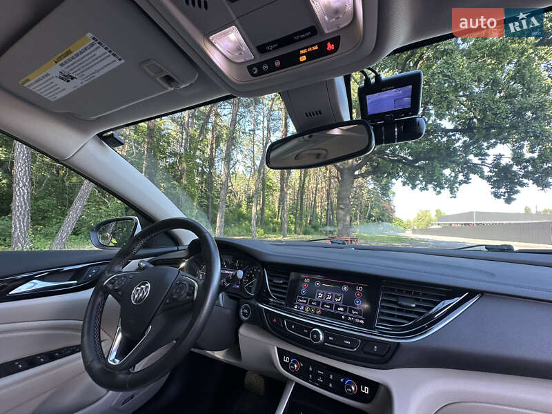 Седан Buick Regal 2018 в Киеве