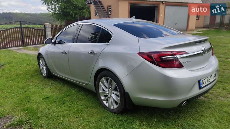 Седан Buick Regal 2013 в Рава-Русской