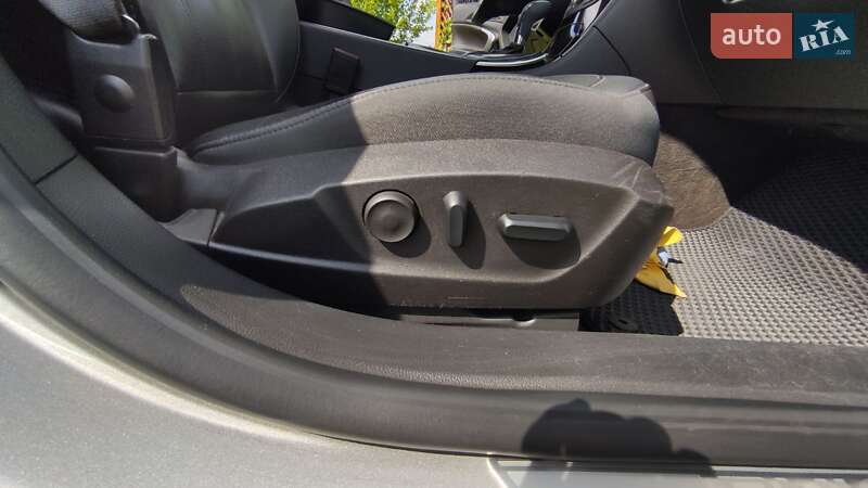 Седан Buick Regal 2013 в Рава-Русской