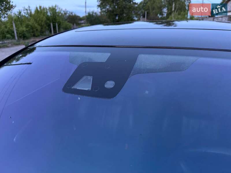 Седан Buick Regal 2016 в Киеве