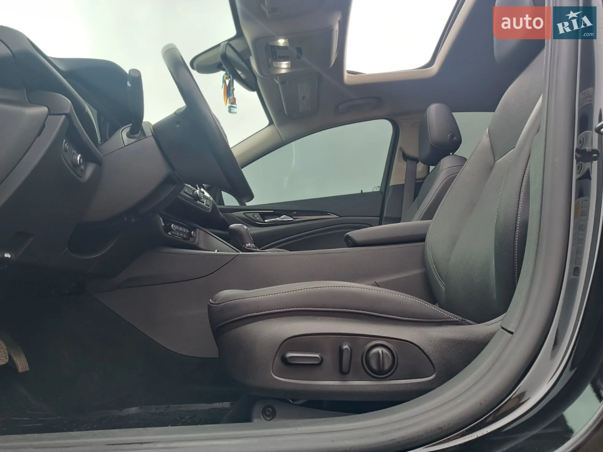 2018 Buick Regal - мініатюра 11