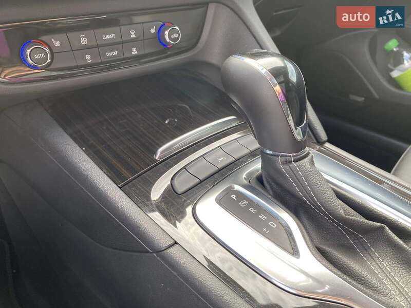 Купе Buick Regal 2018 в Черкассах