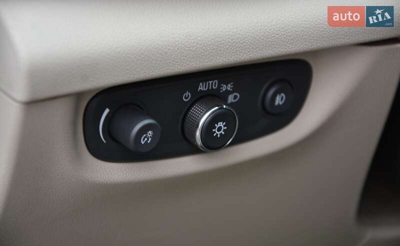 Седан Buick Regal 2018 в Киеве