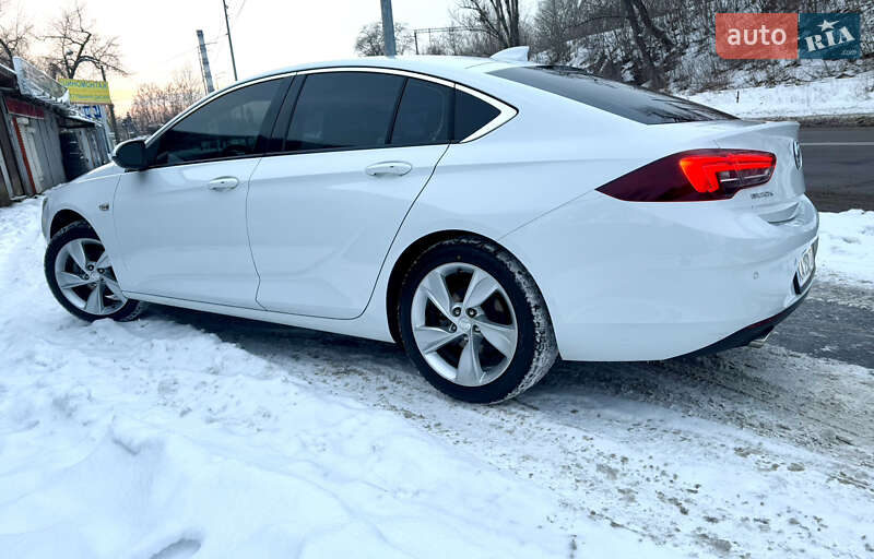 Седан Buick Regal 2018 в Киеве фото 12 Седан Buick Regal 2018 в Киеве