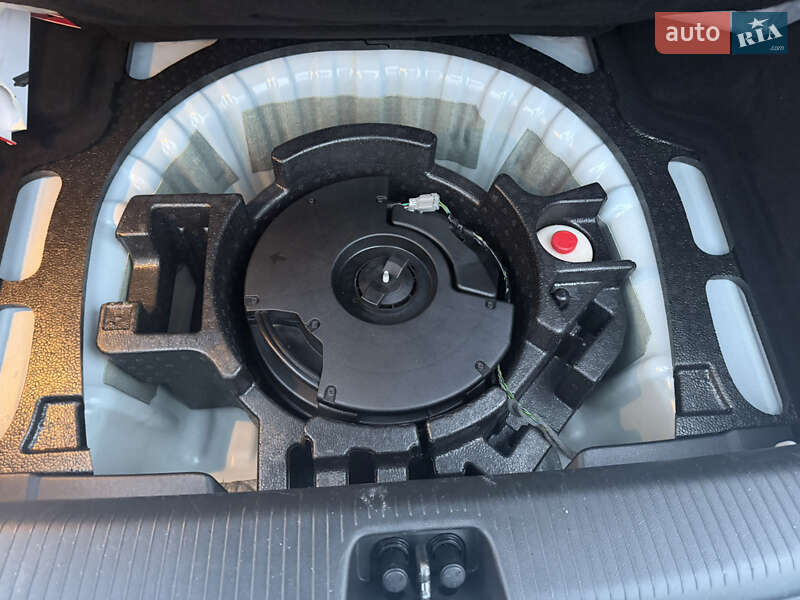 Седан Buick Regal 2018 в Киеве фото 23 Седан Buick Regal 2018 в Киеве