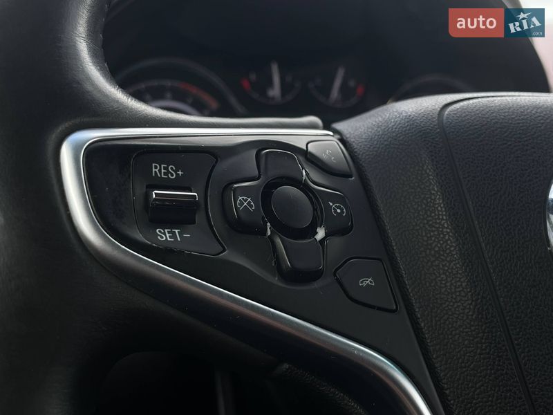 Седан Buick Regal 2016 в Киеве