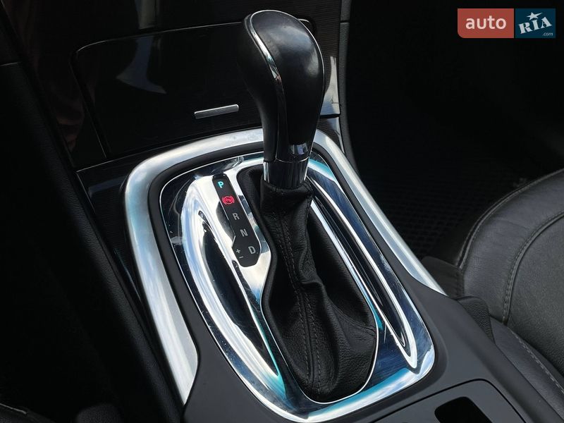 Седан Buick Regal 2016 в Киеве