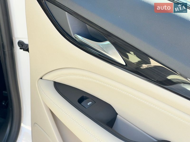 Седан Buick Regal 2018 в Києві