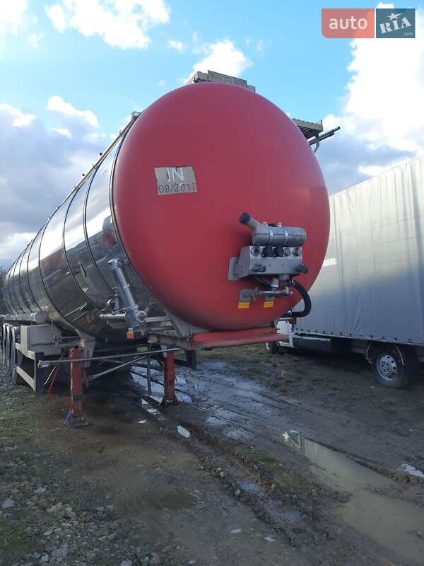 Цистерна полуприцеп Burg Burg 2004 в Гайсине фото 6 Цистерна полуприцеп Burg Burg 2004 в Гайсине