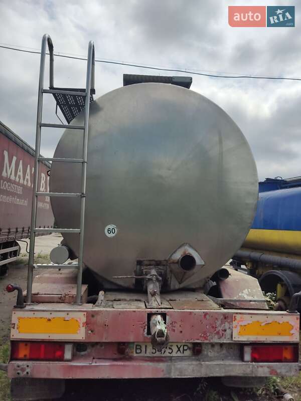 Цистерна напівпричіп Burg Burg 1989 в Кременчуці