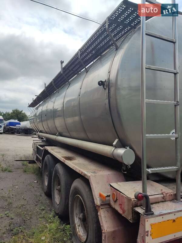 Цистерна напівпричіп Burg Burg 1989 в Кременчуці