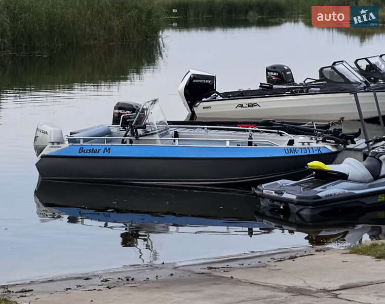 Човен Buster M 2008 в Києві