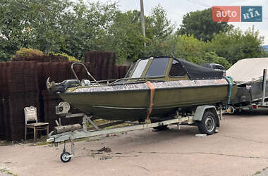 Лодка Buster M 2010 в 
