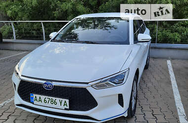 Универсал BYD E2 2022 в Киеве