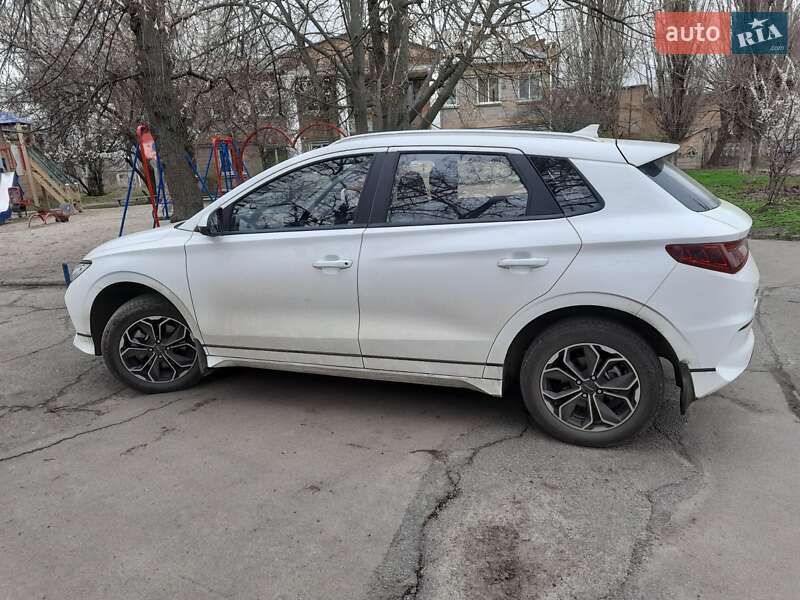 Хэтчбек BYD E2 2023 в 