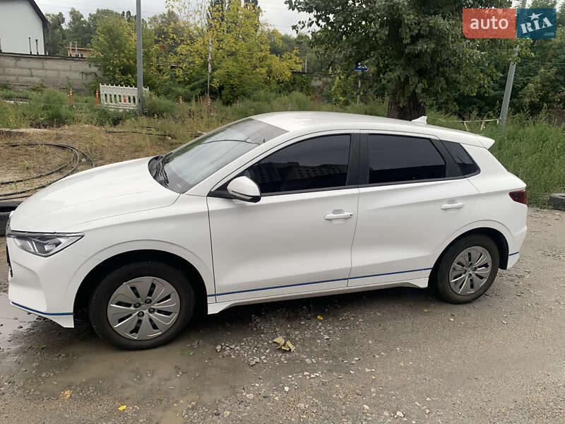 Хэтчбек BYD E2 2022 в Киеве фото 6 Хэтчбек BYD E2 2022 в Киеве
