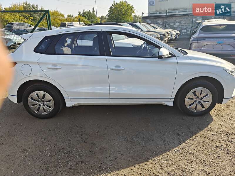 Хэтчбек BYD E2 2022 в Киеве фото 8 Хэтчбек BYD E2 2022 в Киеве